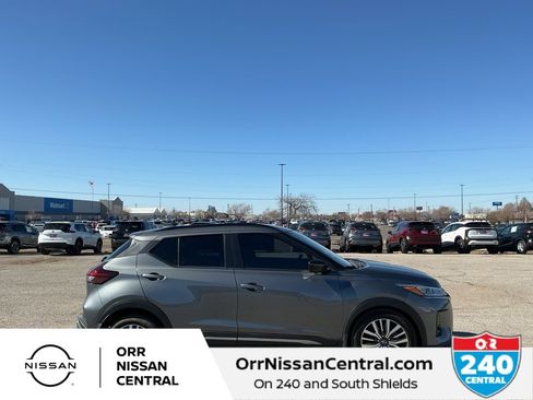 Used 2023 Nissan Kicks SR image 4