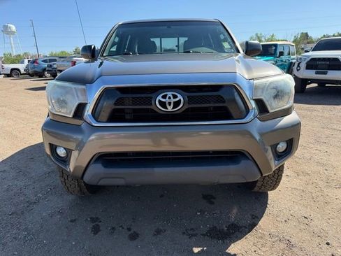 Used 2014 Toyota Tacoma 4x4 Double Cab w/ SR5 Package image 9