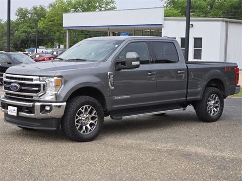 Used 2021 Ford F250 Lariat w/ Lariat Value Package image 3