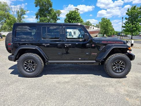 New 2026 Jeep Wrangler Unlimited Rubicon AWD/4WD image 9
