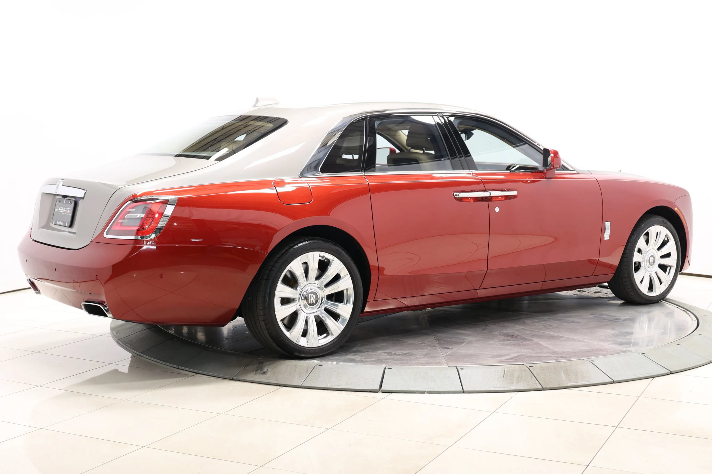 Used 2022 Rolls-Royce Ghost w/ Ghost Package AWD/4WD image 4