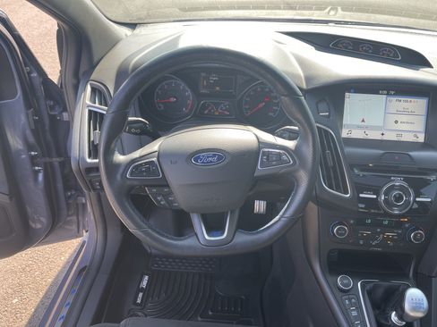 Used 2017 Ford Focus RS AWD/4WD image 12