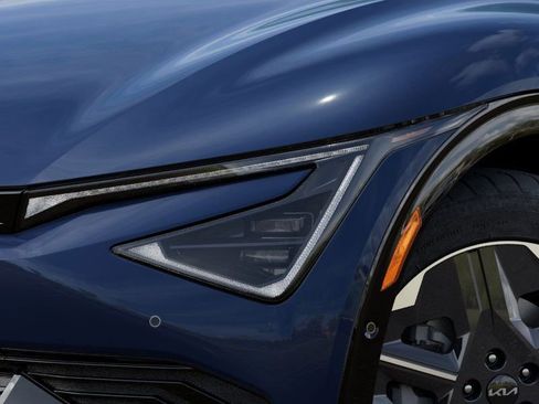 New 2025 Kia EV6 Light w/ Light LR Technology Package image 10