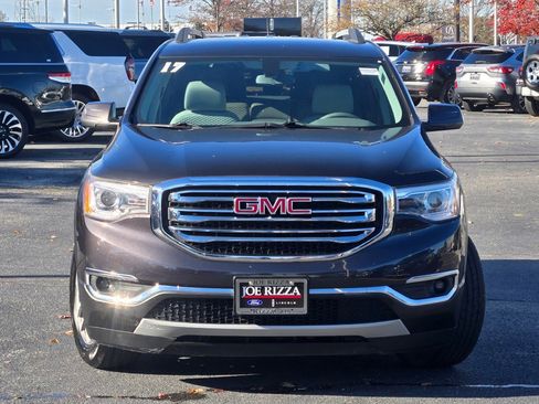 Used 2017 GMC Acadia SLE image 2