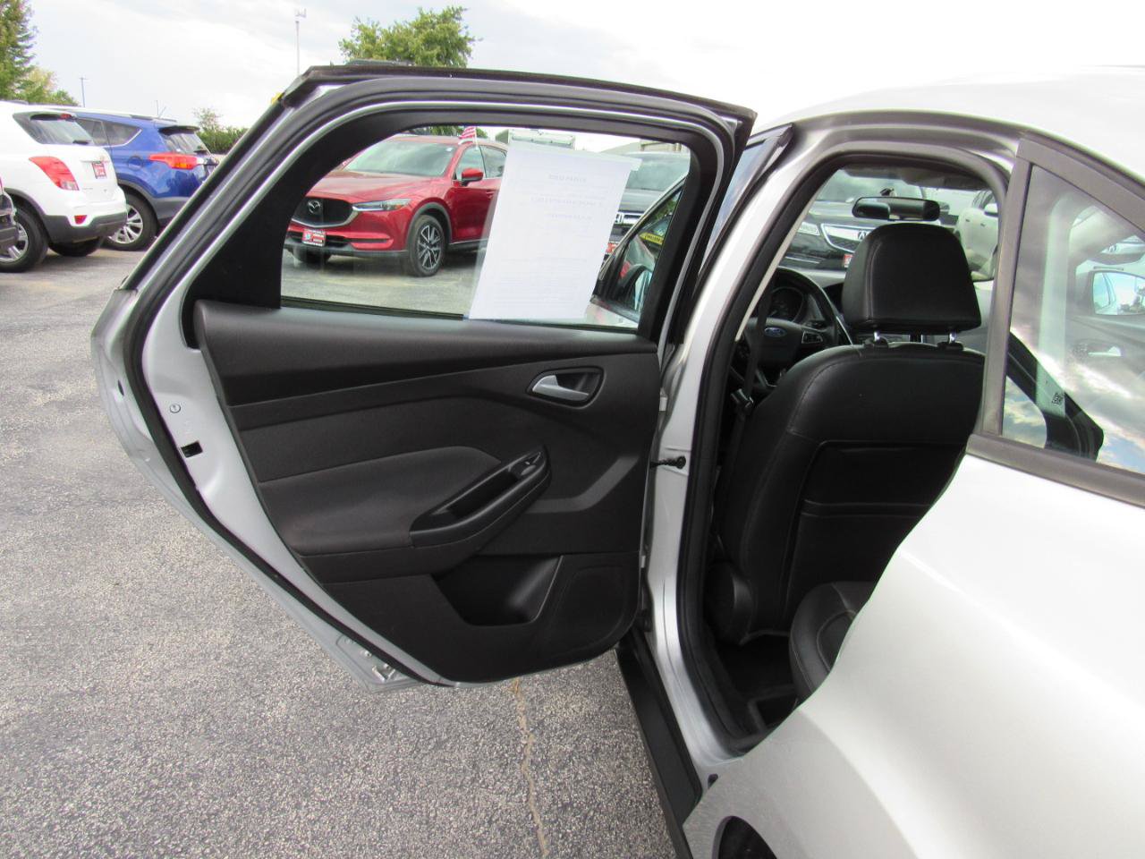 Used 2015 Ford Focus SE w/ Equipment Group 201A FWD image 38