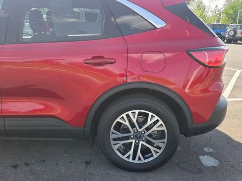 Used 2020 Ford Escape SEL AWD/4WD image 16