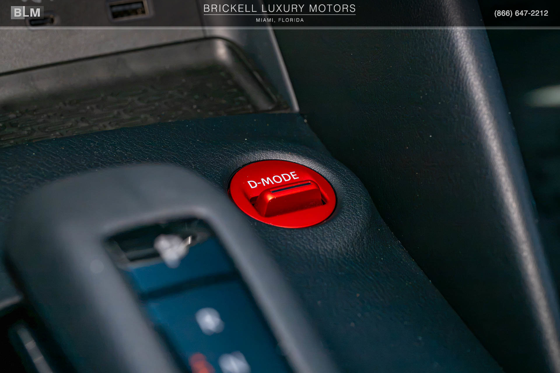 Used 2025 Nissan Z NISMO w/ Floor Mat Package RWD image 32