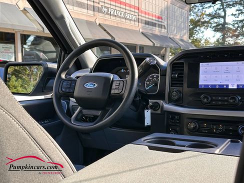 Used 2023 Ford F150 XLT w/ Trailer Tow Package image 10