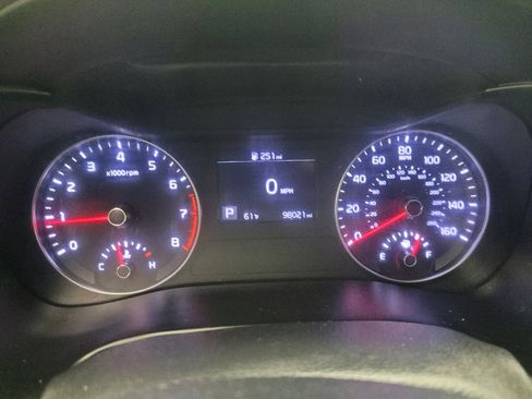 Used 2020 Kia Forte LXS FWD image 23