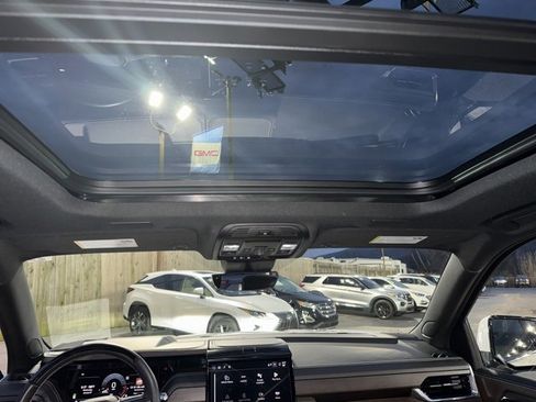 Used 2025 GMC Yukon XL Denali Ultimate image 20