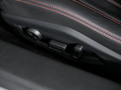 Used 2015 Lamborghini Huracan LP 610-4 image 27