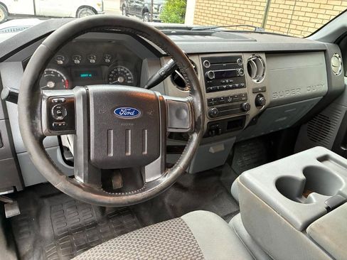 Used 2011 Ford F250 XLT w/ XLT Appearance Pkg AWD/4WD image 12