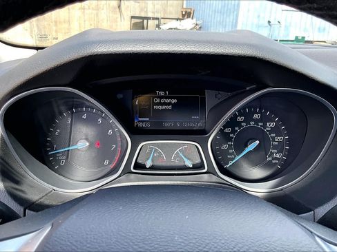 Used 2013 Ford Focus Titanium FWD image 26