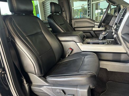 Used 2017 Ford F150 Lariat w/ Equipment Group 502A Luxury AWD/4WD image 20