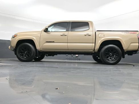 Used 2020 Toyota Tacoma TRD Sport AWD/4WD image 32