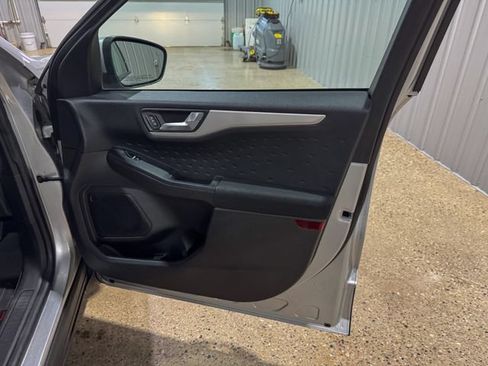 Used 2020 Ford Escape SE AWD/4WD image 22