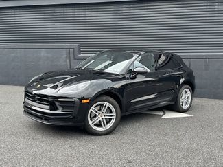 Certified 2025 Porsche Macan image 1