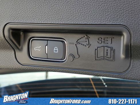 Certified 2023 Ford Explorer XLT AWD/4WD image 9