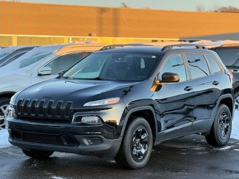 Used 2018 Jeep Cherokee Altitude image 30