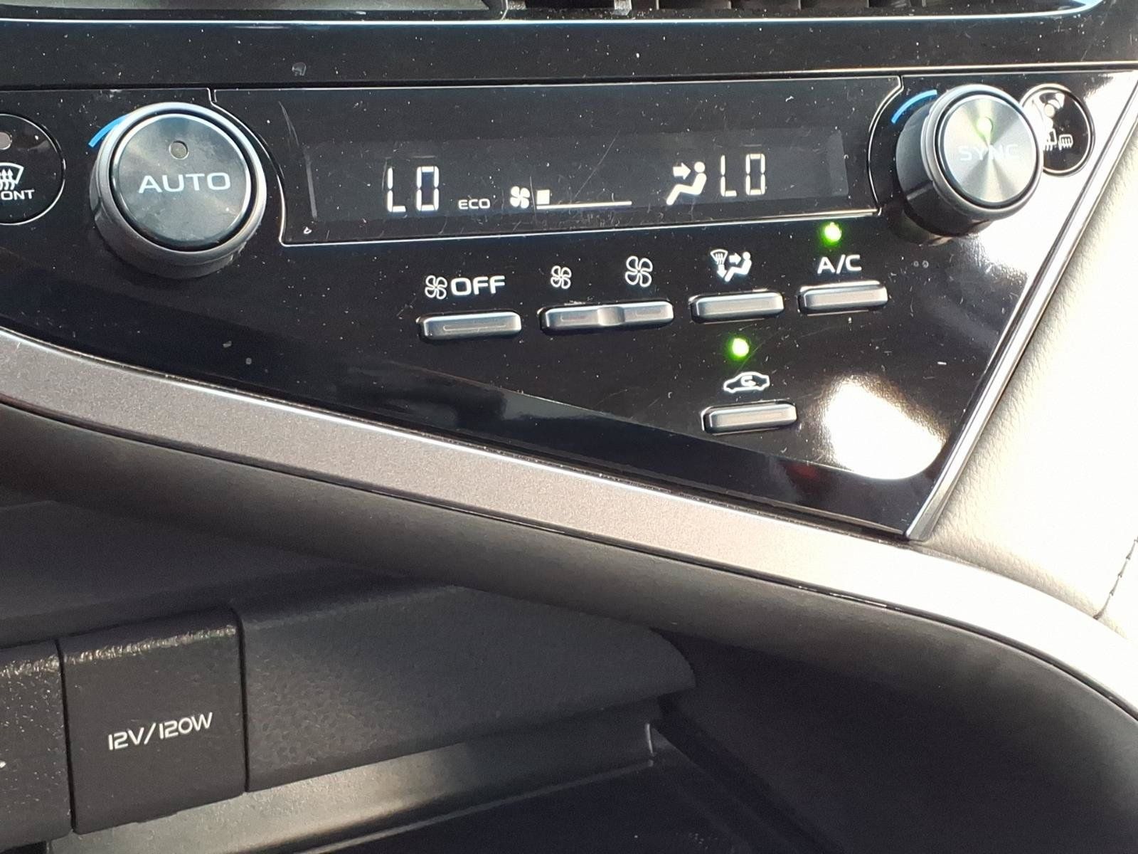 Certified 2024 Toyota Camry SE FWD image 18