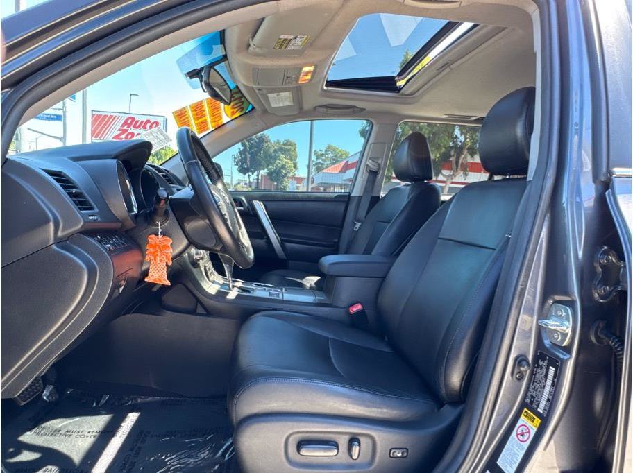 Used 2013 Toyota Highlander SE AWD/4WD image 15