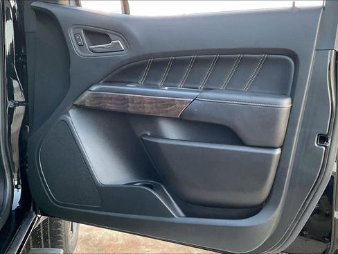 Certified 2022 GMC Canyon Denali w/ Denali Black Edition Package image 21