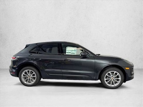 Certified 2026 Porsche Macan AWD/4WD image 8
