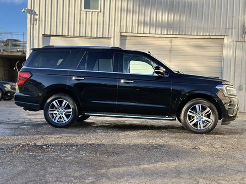 Used 2023 Ford Expedition Limited image 8