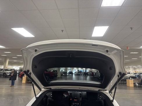 Used 2016 Nissan 370Z Sport image 14