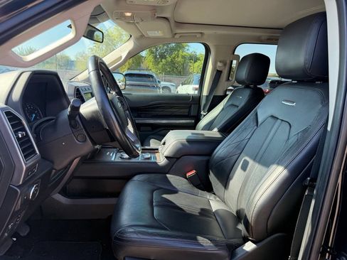 Used 2018 Ford Expedition Platinum AWD/4WD image 13