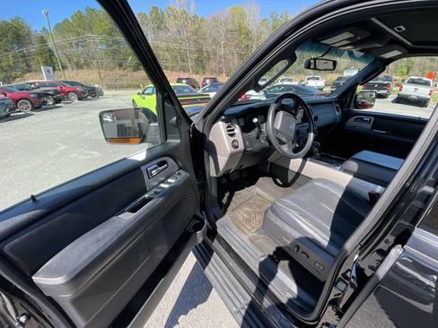 Used 2017 Ford Expedition EL XLT w/ Equipment Group 202A image 16