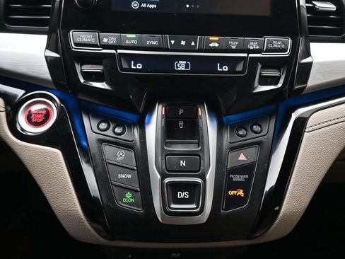 Used 2018 Honda Odyssey Elite image 24