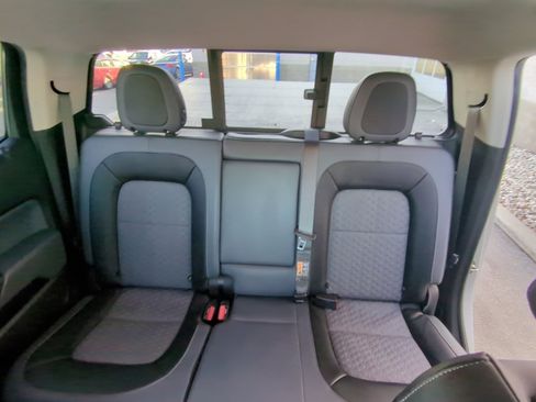 Used 2020 Chevrolet Colorado Z71 image 16