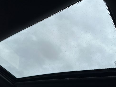 Used 2019 INFINITI Q60 3.0t Luxe w/ Essential Package image 34