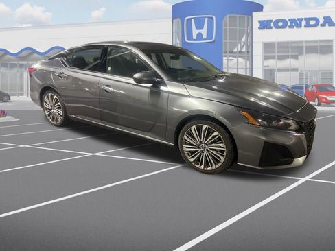 Used 2023 Nissan Altima 2.5 SL image 7