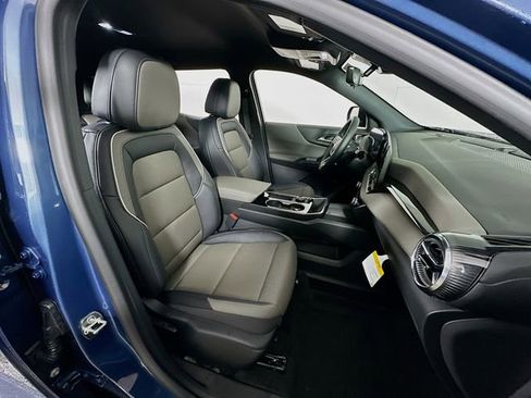 New 2026 Chevrolet Equinox LT w/ Convenience Package II image 29