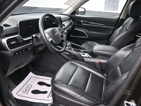 Used 2024 Kia Telluride S w/ S Sunroof Package image 24