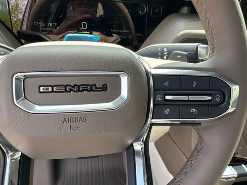 New 2026 GMC Yukon XL Denali w/ Denali Reserve Package image 28
