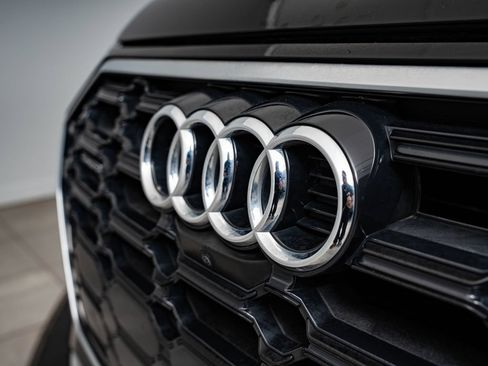 Used 2023 Audi Q5 2.0T Premium Plus w/ Premium Plus Package AWD/4WD image 3
