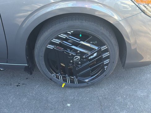 New 2026 Nissan Sentra SR w/ Floor Mat Package image 9