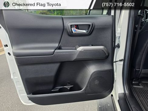 Used 2023 Toyota Tacoma TRD Sport w/ TRD Premium Sport Package AWD/4WD image 27