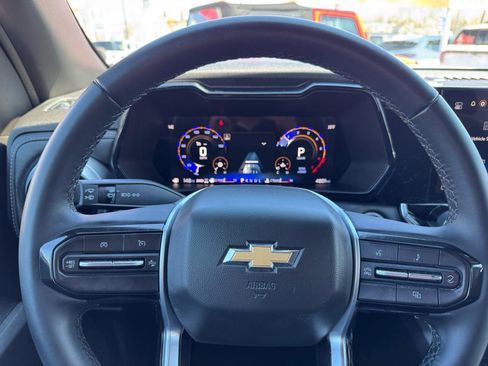 Used 2024 Chevrolet Colorado LT w/ LT Convenience Package II image 17