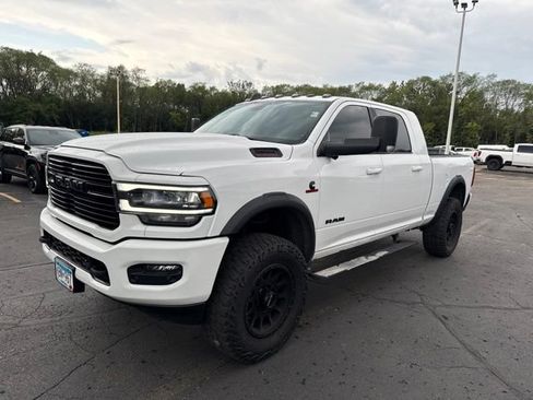 Used 2022 RAM 2500 Laramie AWD/4WD image 3