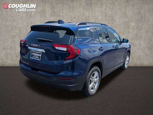 Used 2022 GMC Terrain SLE w/ Driver Convenience Package FWD image 8