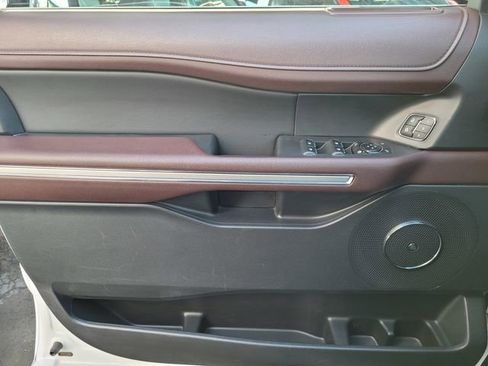 Used 2024 Ford Expedition Max Limited image 13