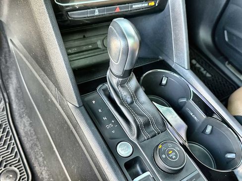 Used 2022 Volkswagen Atlas Cross Sport SEL Premium R-Line image 24