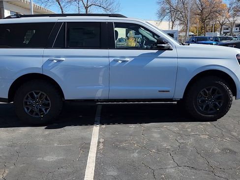 New 2025 Ford Expedition Tremor image 9