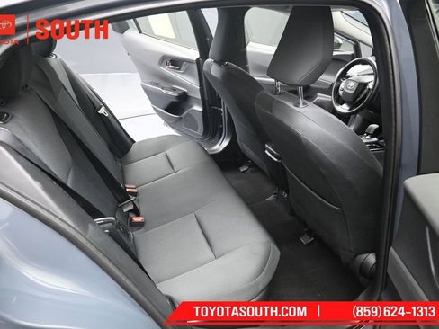 Used 2025 Toyota Prius LE FWD image 31