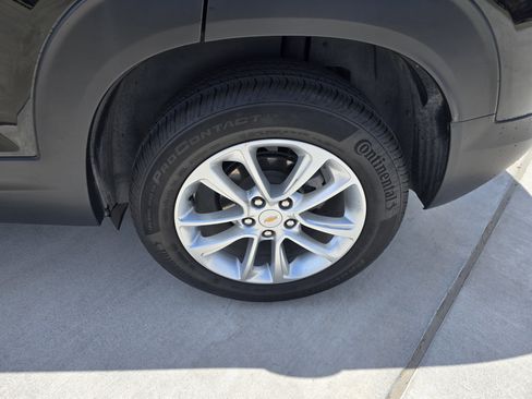 Used 2024 Chevrolet TrailBlazer LS w/ LS Convenience Package image 9