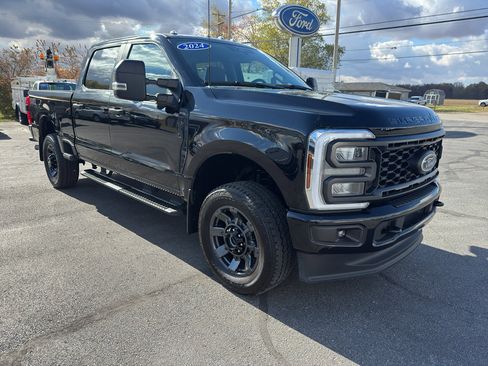 Used 2024 Ford F250 XL w/ STX Appearance Package image 3